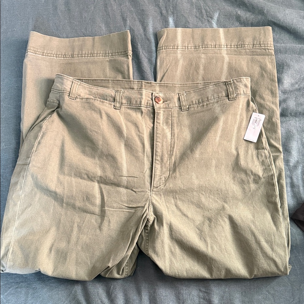 Old Navy Women's Chino Pants in Light Olive Green